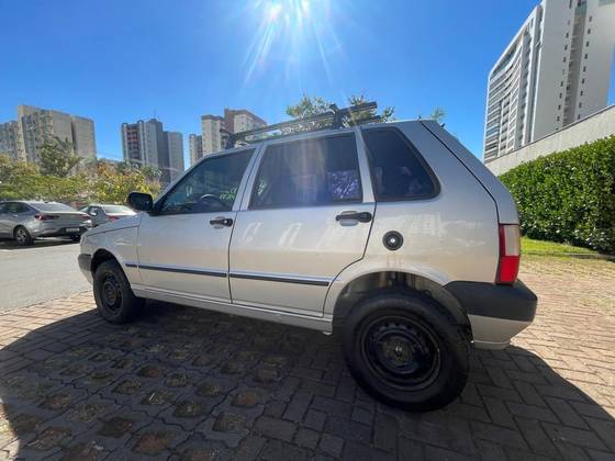 FIAT UNO 1.0 MPI MILLE FIRE ECONOMY 8V FLEX 4P MANUAL FIAT UNO 1.0 MPI MILLE FIRE ECONOMY 8V FLEX 4P MANUAL
